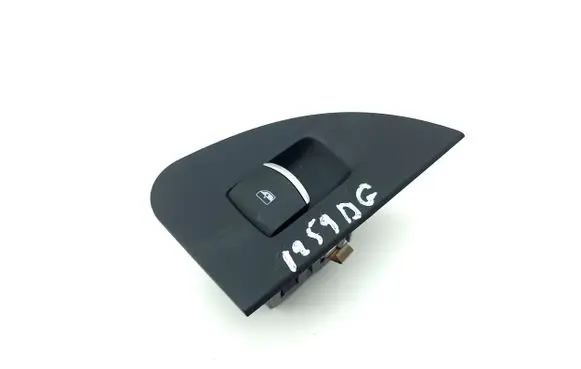 Alfa Romeo Giulia Electric window control switch 01561075620