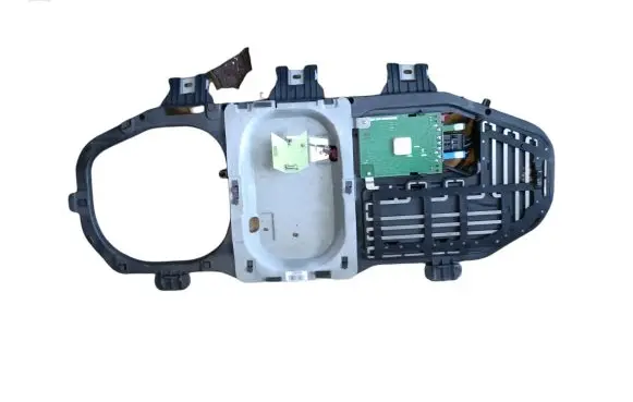 Mercedes-Benz ML W164 Aerial antenna amplifier A2518202275 28024813