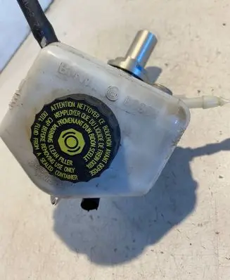 BMW 1 F20 F21 Brake fluid reservoir 
