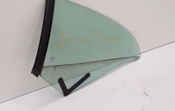 Volvo C70 Rear side window 31256477