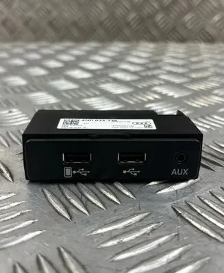 Audi Q7 4M USB socket connector 4M0035736