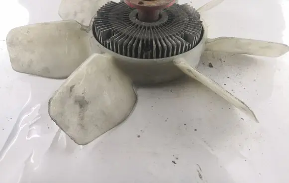 Toyota Land Cruiser (HDJ90) Viscous fan clutch 