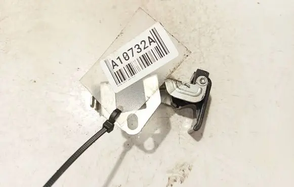 Honda CR-V Fuel tank opening switch 