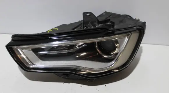 Audi A3 S3 8V Headlight/headlamp 8V0941005