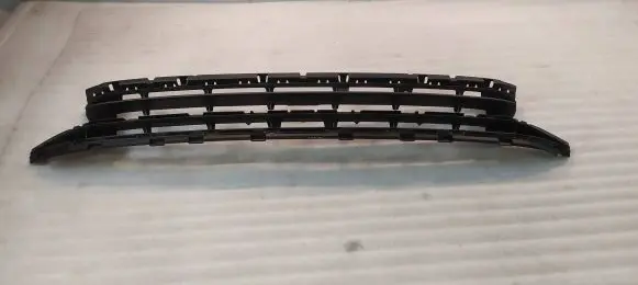 Volkswagen PASSAT B8 Front bumper lower grill 3C0853677