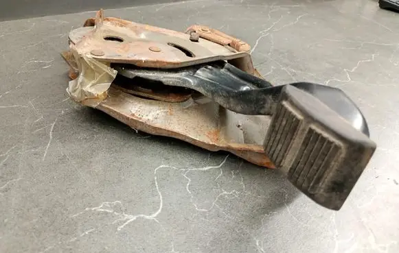 Chevrolet Tahoe Brake pedal 15155147