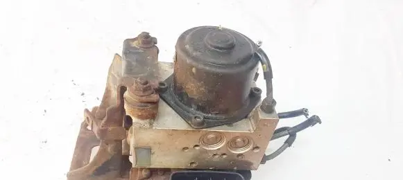 Mazda 6 ABS Pump gj6e437a0 4y18e0039
