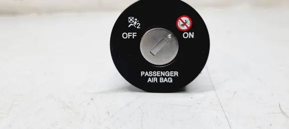Passenger airbag on/off switch