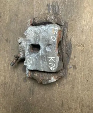 Hyundai i40 Front brake caliper
