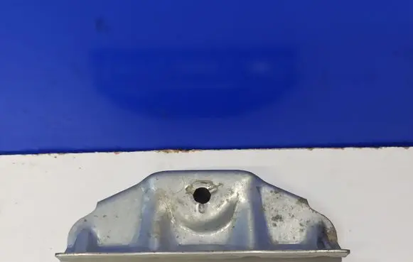 Battery bracket