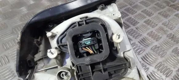 Volkswagen Golf V Tail light bulb cover holder 89031828