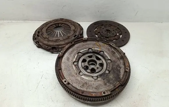 Volkswagen PASSAT B6 Clutch set kit 03G141031B A0178001558