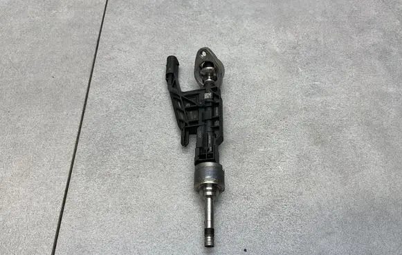 BMW X3M F97 Fuel injector 8671991 0261500502