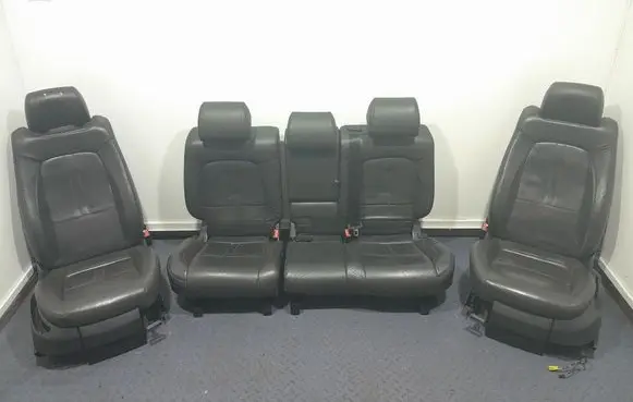 Seat set
