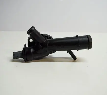 Volkswagen Polo V 6R Engine coolant pipe/hose 03L121131F