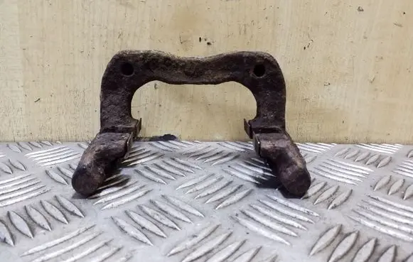 Volkswagen Polo Brake caliper pad carrier rear 