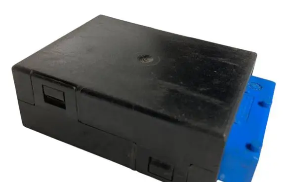 BMW 3 E36 Window wiper relay 8366381 61358366381