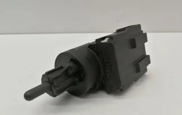 Audi A6 S6 C6 4F Brake pedal sensor switch 3B0945511C