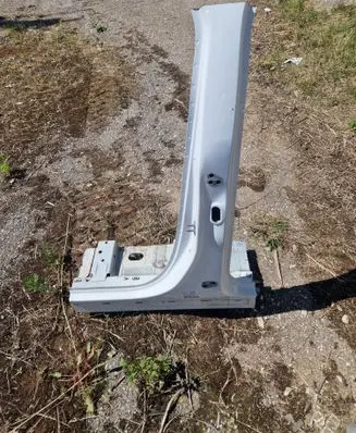 Ford Explorer VI Pillar (middle) 