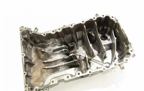Volkswagen Touareg I Oil sump 070103603