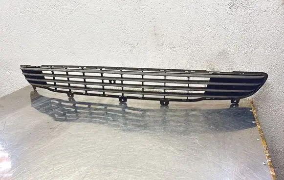 Opel Zafira A Front bumper lower grill 90580632 DN0407838