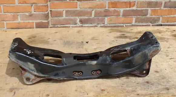 Subaru Outback Front axle beam 