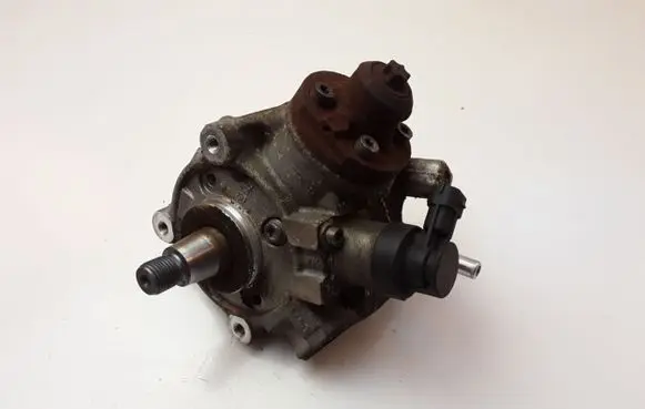 Ford Focus Fuel injection high pressure pump 9811347280