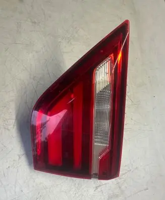 Tailgate rear/tail lights