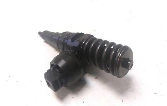 Audi A4 S4 B7 8E 8H Fuel injector 038130073BJ