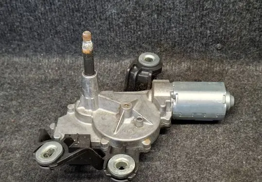 Volkswagen Polo V 6R Rear window wiper motor 5K6955711B 0390201216