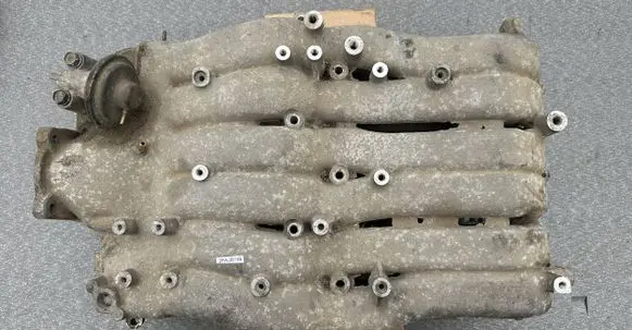 Mitsubishi Pajero Intake manifold MD307007 MD313333 MD338375