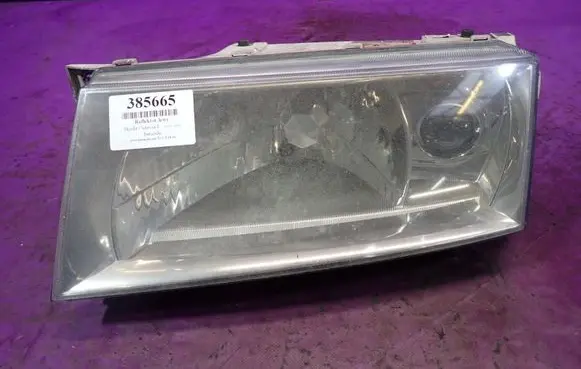 Skoda Octavia Mk1 (1U) Headlight/headlamp YU3X13006