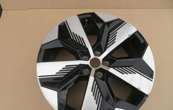 R20 alloy rim