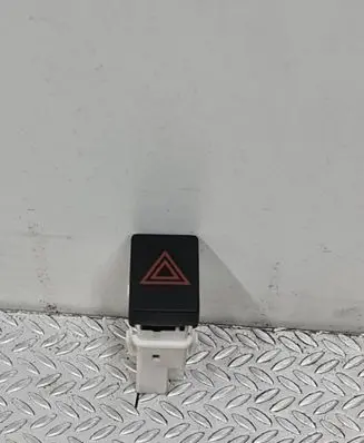 Nissan Qashqai Hazard light switch