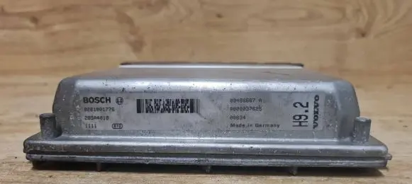 Volvo S80 Engine control unit/module 0281001776