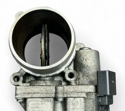 Volkswagen Phaeton Throttle valve 4E0145950D