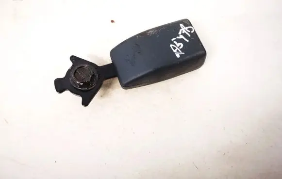 Mazda Premacy Rear seatbelt buckle