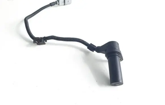 Volkswagen PASSAT B6 Crankshaft position sensor 9805940