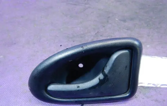 Dacia Logan I Front door interior handle 7700830079