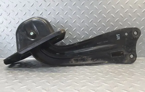 Skoda Superb B6 (3T) Rear control arm 1K0505226C 1K0505130G