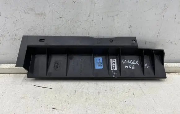 Ford Ranger IV Radiator trim LB3B19E670BA