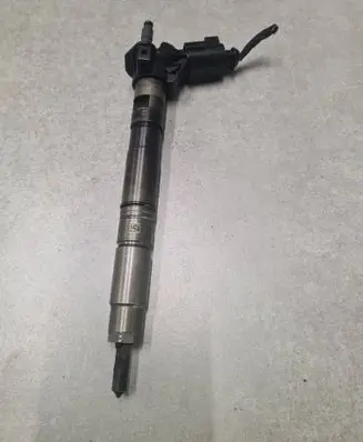 Audi A4 S4 B8 8K Fuel injector 03L130277 0445116030