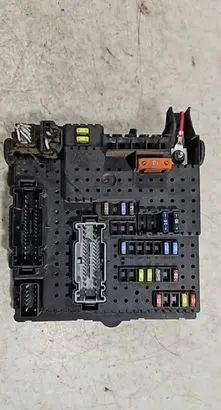 Volvo XC90 Fuse module 31314469 28242073 10W042
