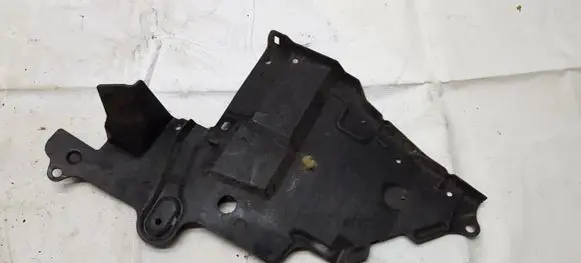 Nissan Primera Engine splash shield/under tray 75896av600