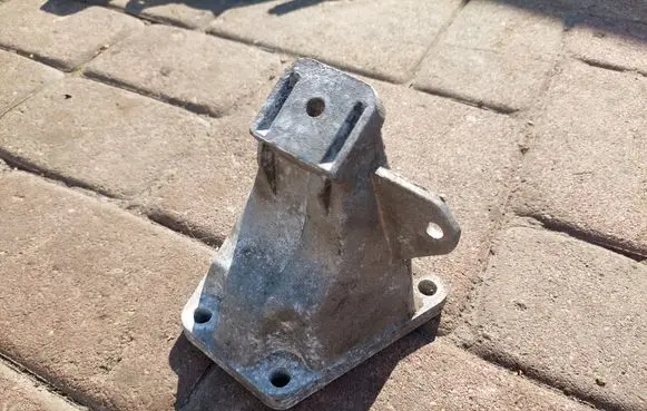 Audi A6 S6 C5 4B Engine mounting bracket 4B0199308