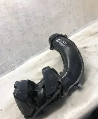Volvo S90, V90 Intercooler hose/pipe 31370120
