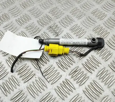 Audi Q7 4M Bonnet Pedestrian Airbag Actuator 4M0823823