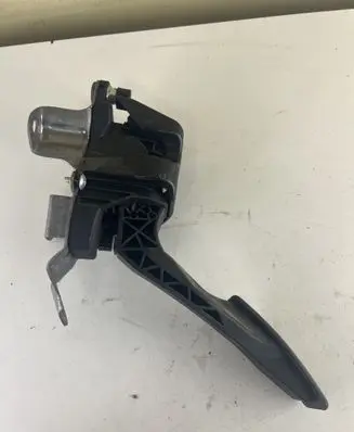 Suzuki Ignis Accelerator throttle pedal 4940062R90 6PV31209403