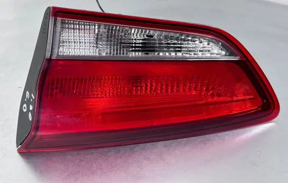 Hyundai i30 Tailgate rear/tail lights 92404G4000