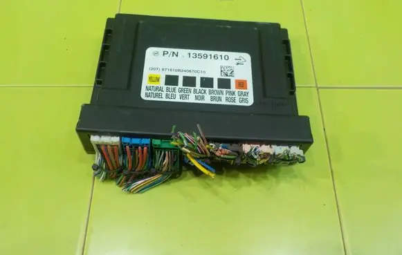 Opel Zafira C Central body control module 13591610 XP273